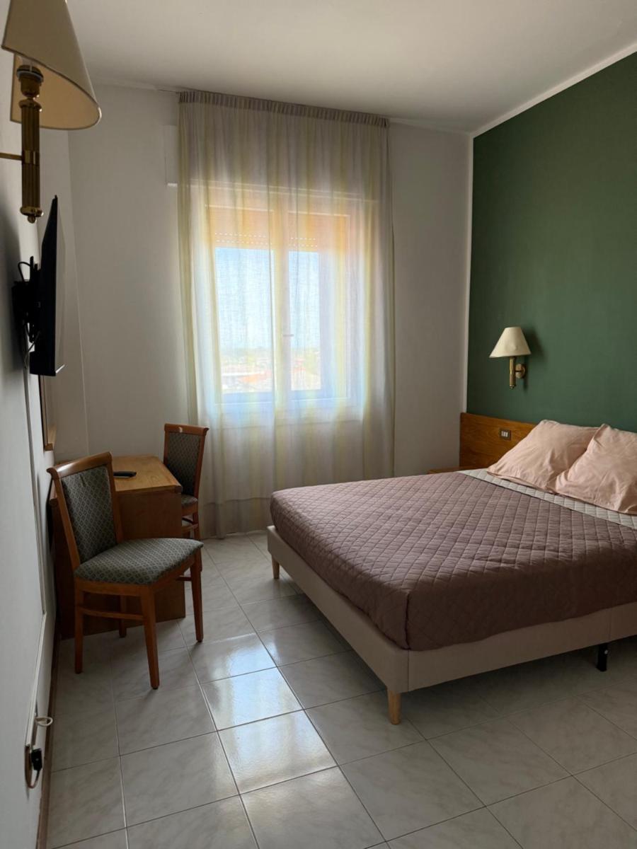 Hotel Florida - Housity