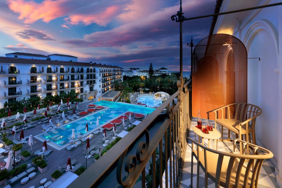 Piscina en o cerca de Hard Rock Hotel Marbella - Puerto Banús