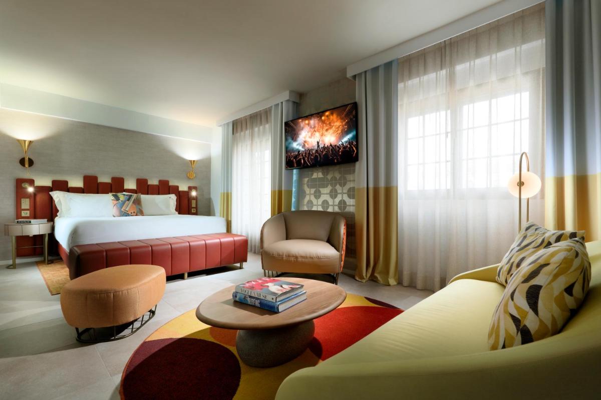 Cama o camas de una habitación en Hard Rock Hotel Marbella - Puerto Banús