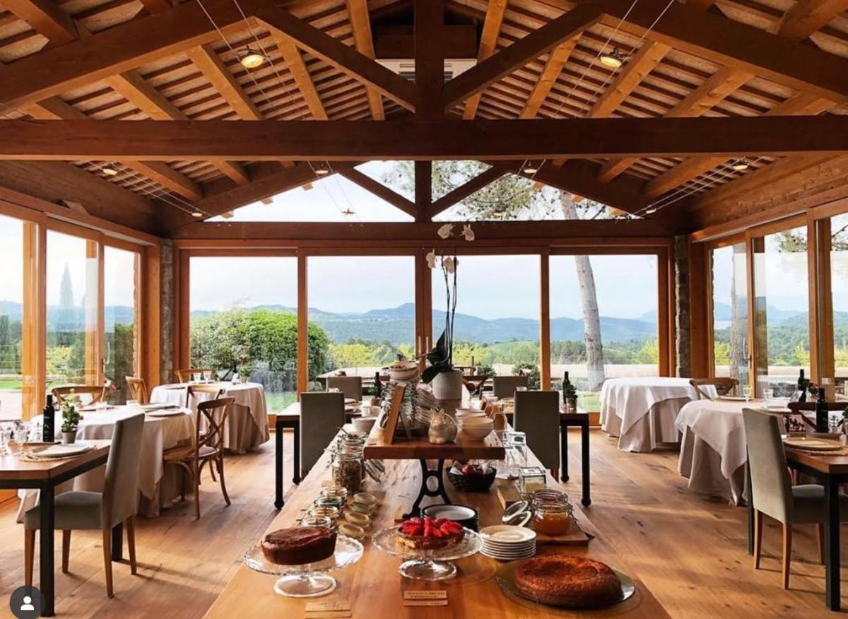 Un restaurante o sitio para comer en La Garriga de Castelladral
