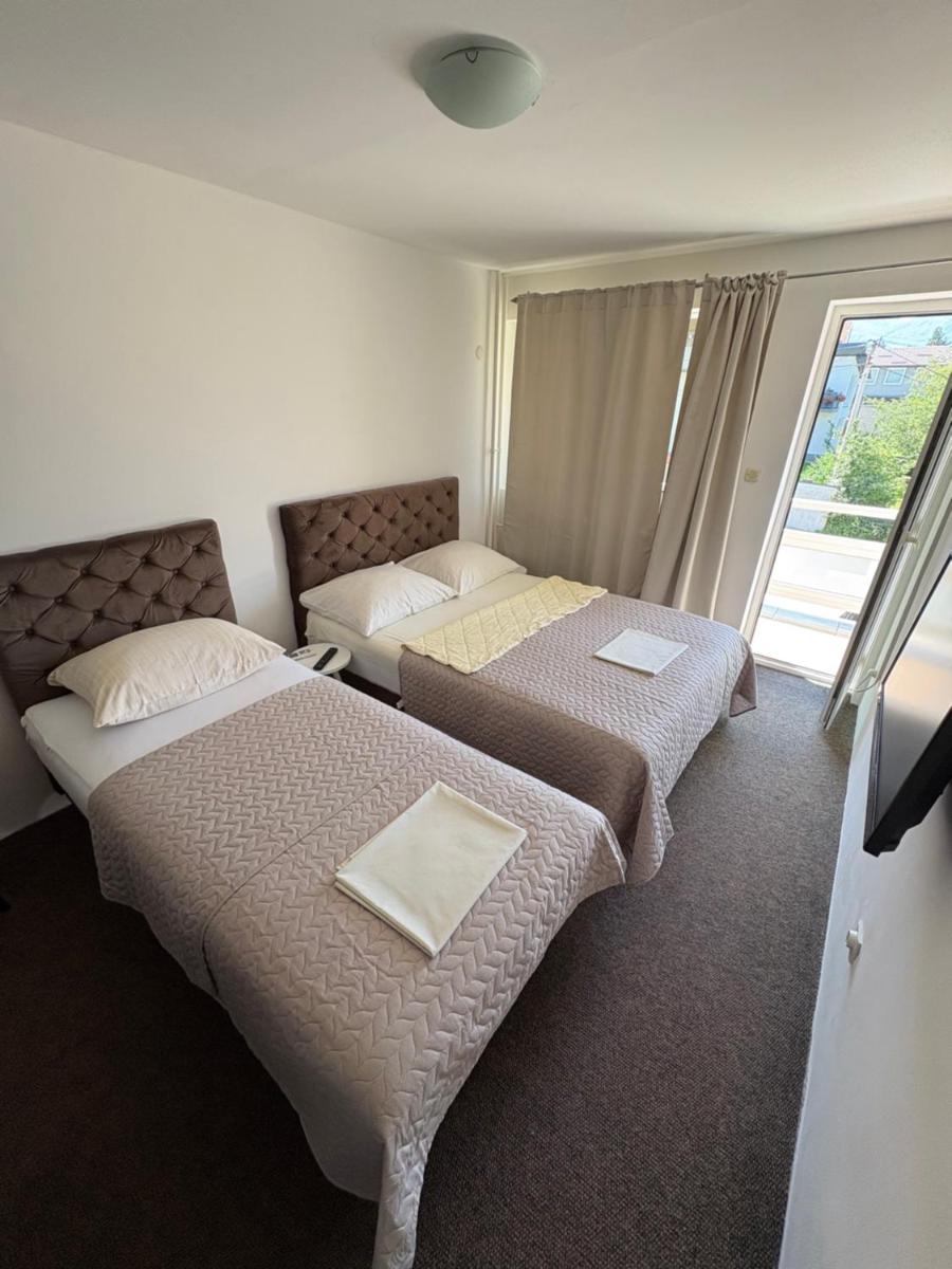 Hotel Avanti - Housity