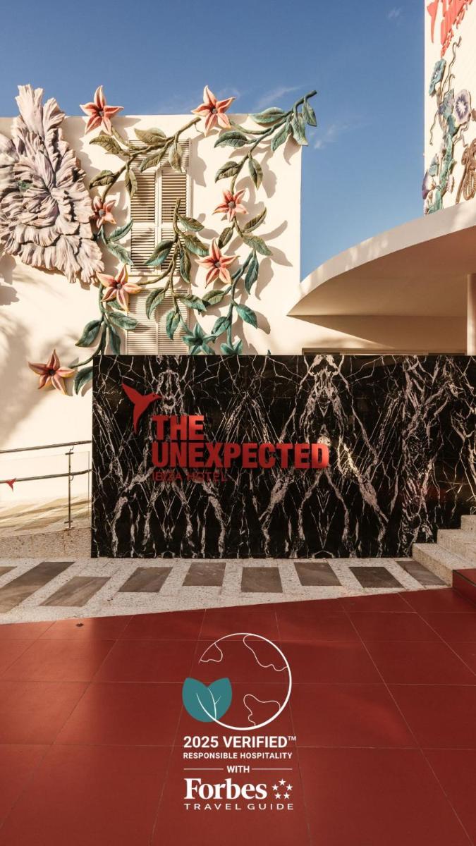 Imagen de la galería de The Unexpected Ibiza Hotel - Ushuaïa Club entrance included, en Playa d'en Bossa