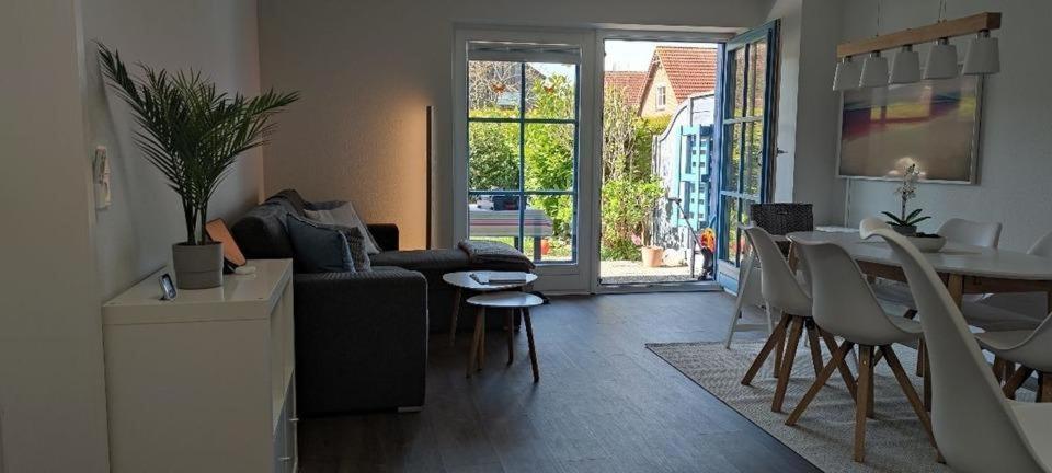 Strandlooper - Housity