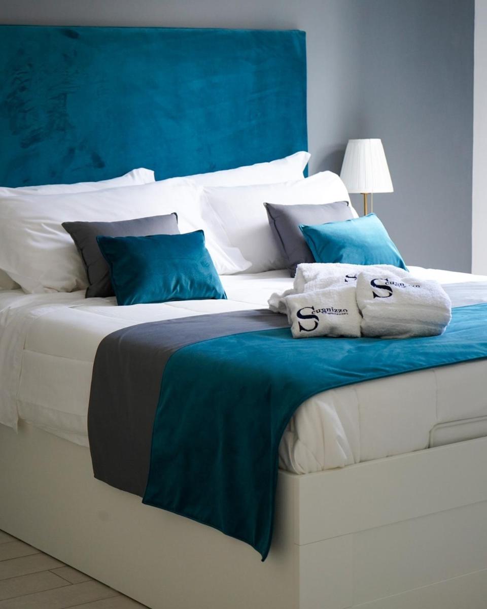 Scugnizzo Apartment CHIAIA - Housity