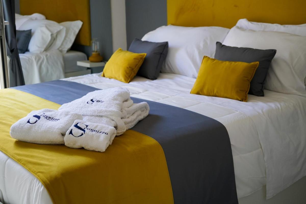 Scugnizzo Apartment CHIAIA - Housity
