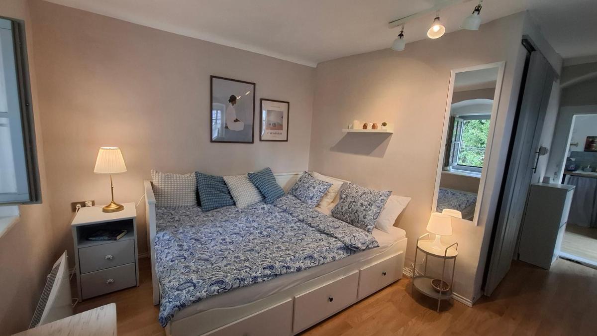 Teljesen felszerelt kis ház, saját udvarral :) - Notre petite maison - Housity