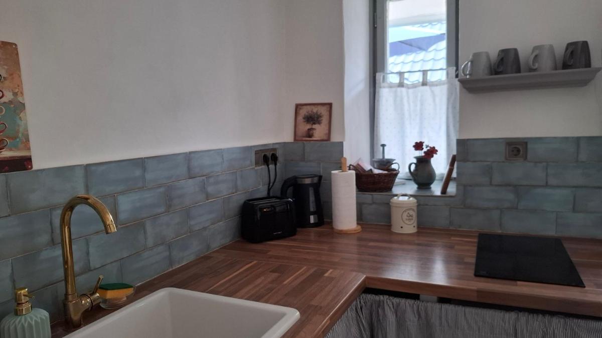Teljesen felszerelt kis ház, saját udvarral :) - Notre petite maison - Housity