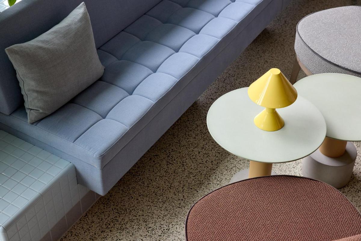 Ein Sitzbereich in der Unterkunft Kimpton Main Frankfurt by IHG