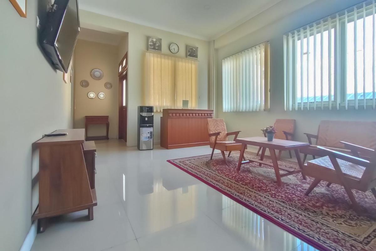 RedDoorz Syariah at Innap Guest House Alun Alun Sragen - Housity