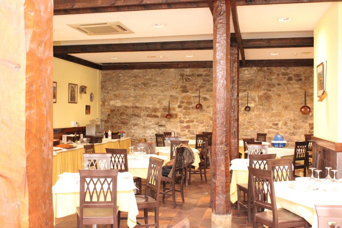 Un restaurante o sitio para comer en Hotel Termas de Liérganes