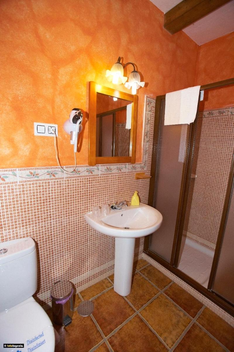Hotel Enrique Calvillo - Housity