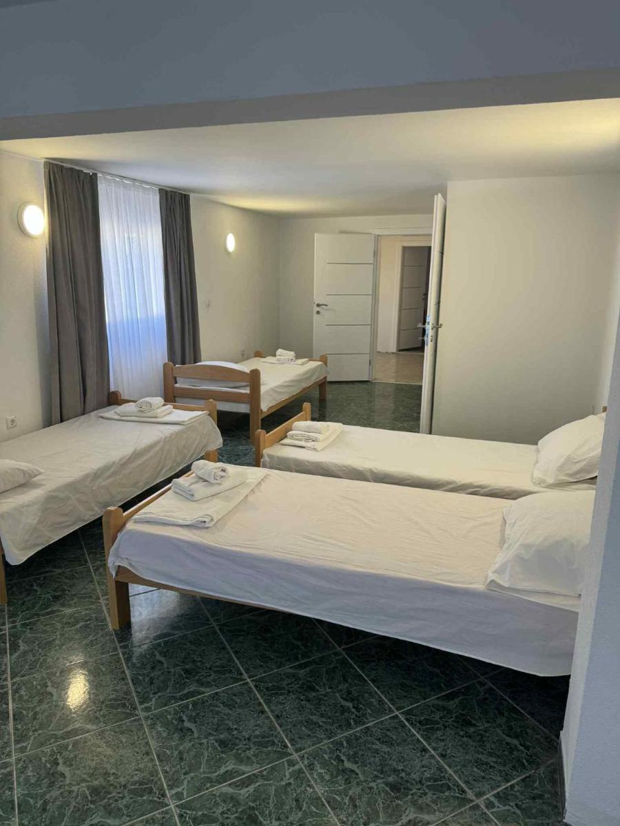 Dvorac Kastel - Housity
