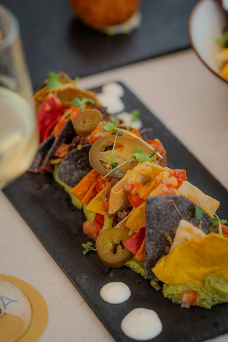 Comida en o cerca de este hotel