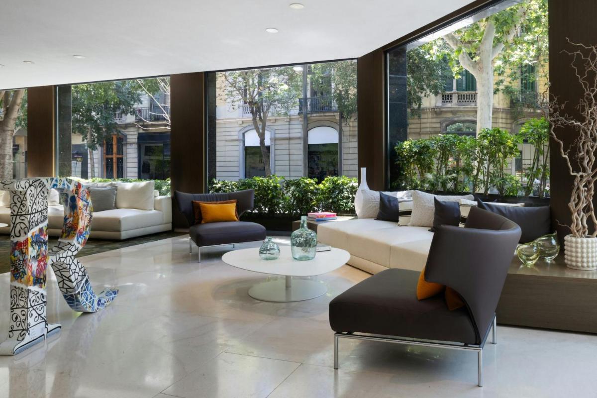 Zona de estar de Renaissance Barcelona Hotel