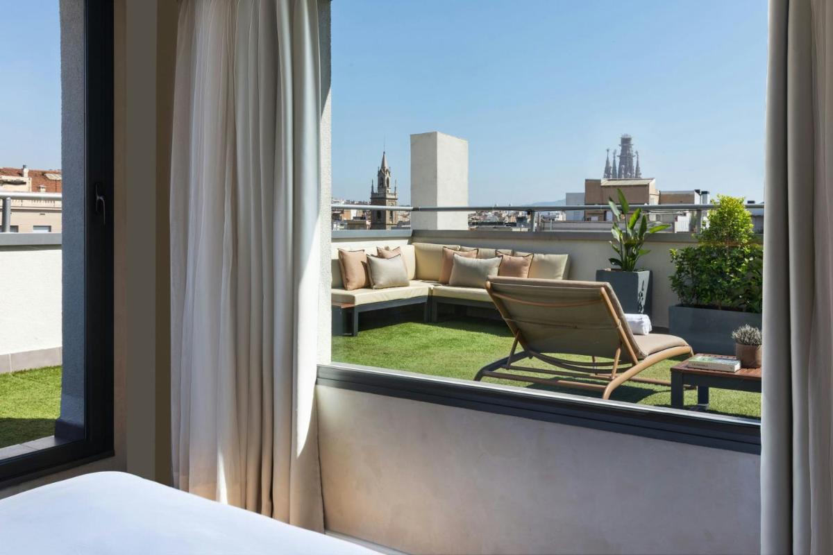 Un balcón o terraza de Renaissance Barcelona Hotel
