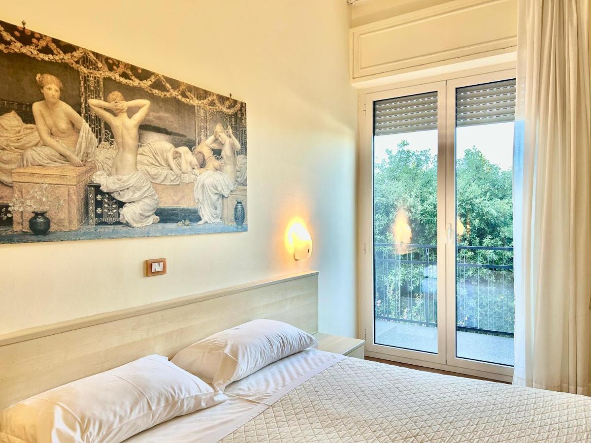 Hotel Di Rocco - Housity