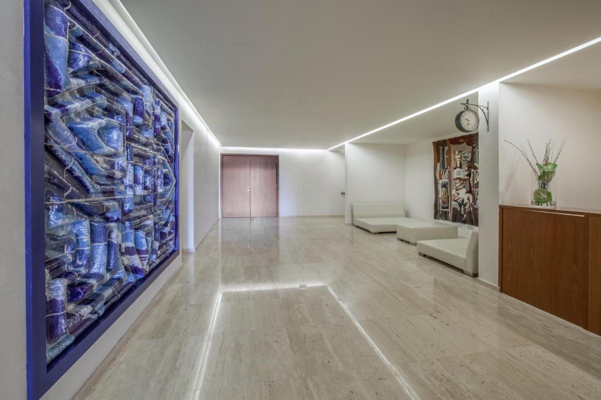 Uma área de estar em Crowne Plaza Vilamoura - Algarve by IHG