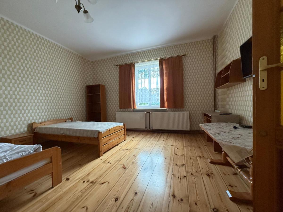 Noclegi pracownicze Mitarbeiterunterkünfte Employee accommodation - Housity
