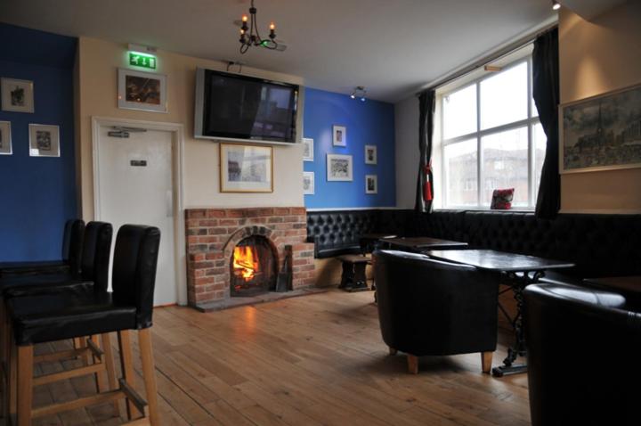Royal George Hotel - Housity