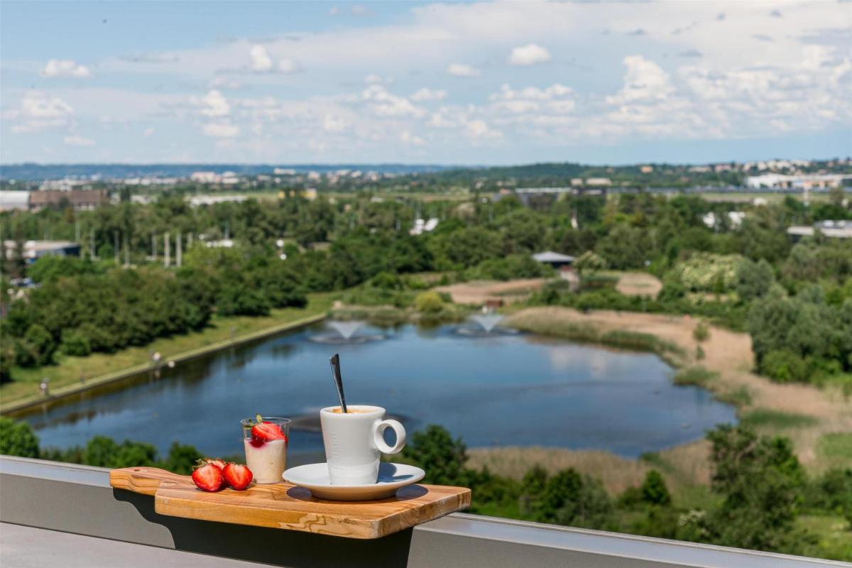 Vue sur la rivière ou le fleuve situé(e) à proximité de l'hôtel