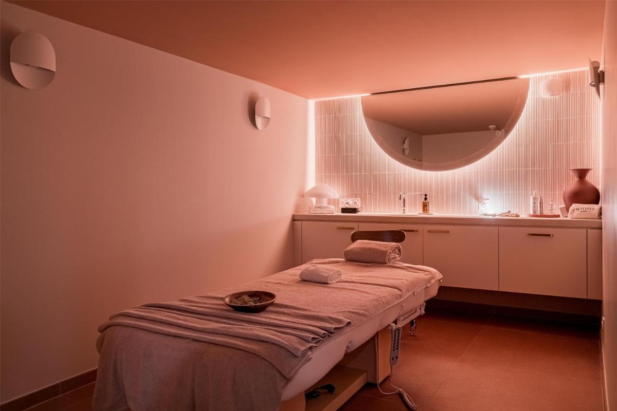 Spa ou équipements de bien-être de l'établissement DoubleTree by Hilton Lyon Eurexpo & Spa