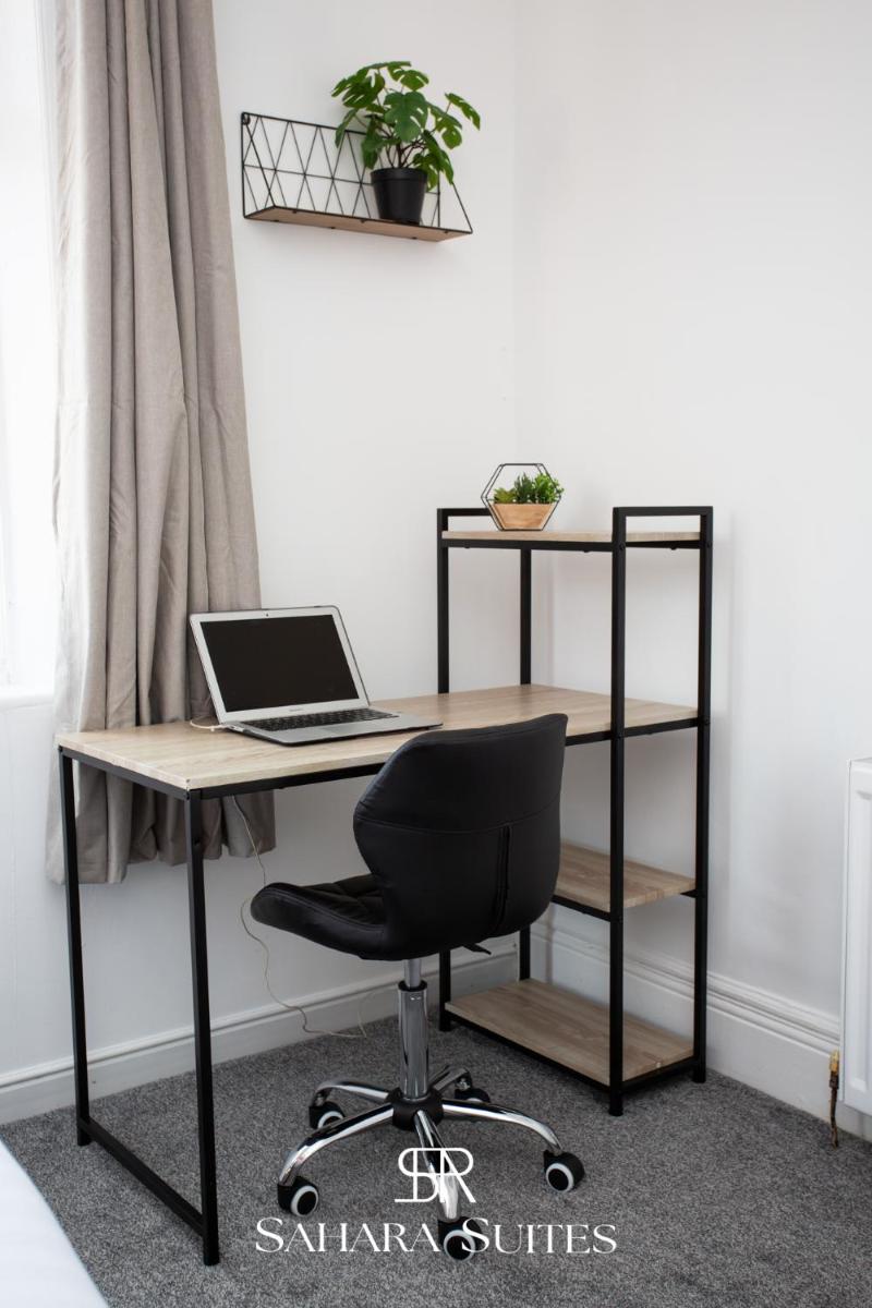 3 BED Home in Newcastle with FREE Parking - Housity