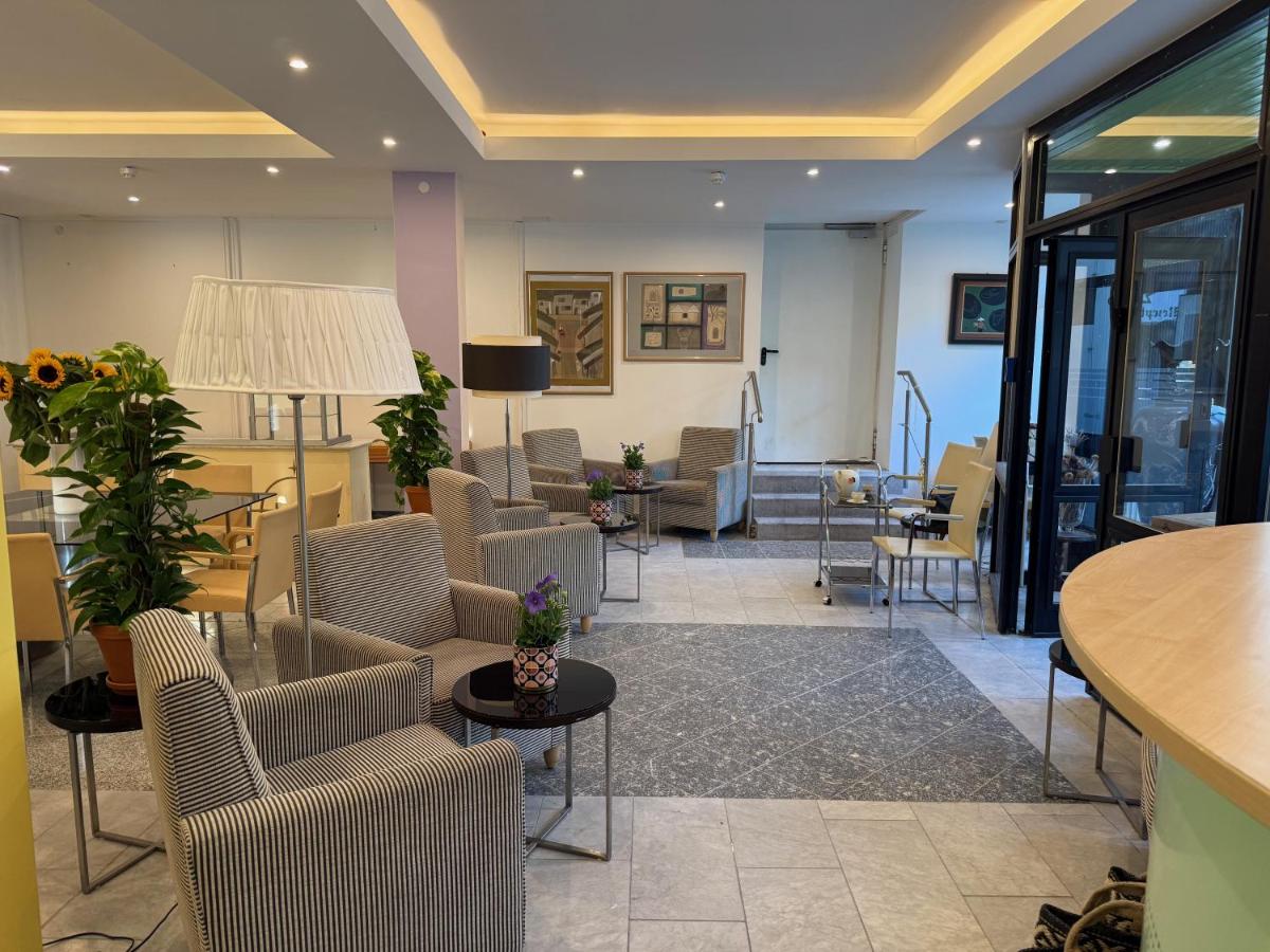 Hotel Dada Art Berlin 1-Bettzimmer - Housity