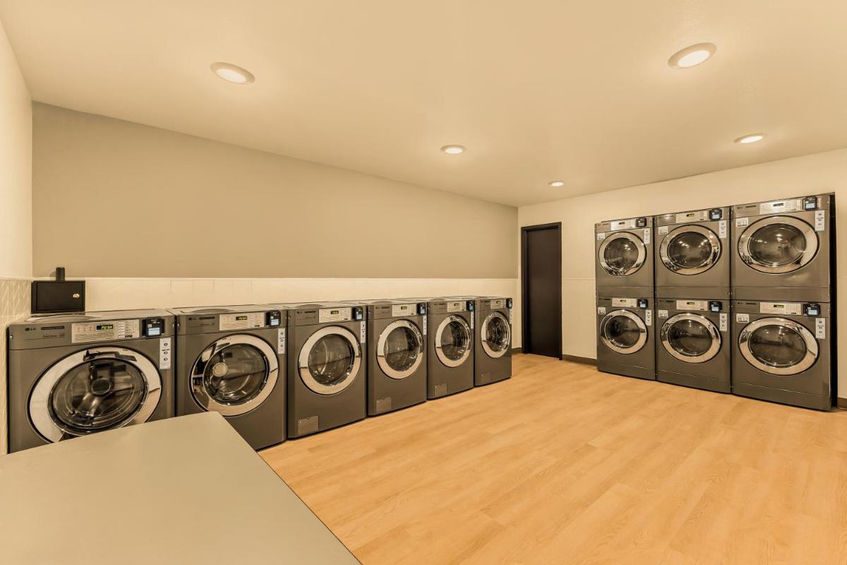 LivAway Suites Seattle- Renton - Housity