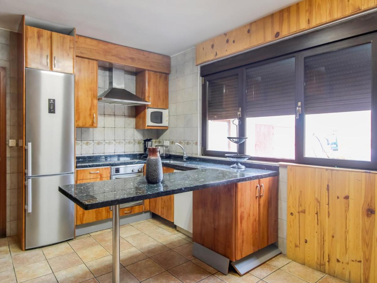 Villa in Villamuriel with Pool and Barbecue - Housity