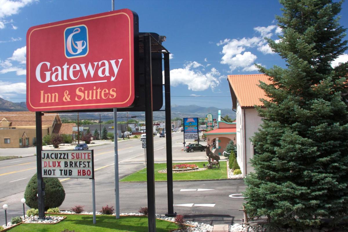 Gateway Inn and Suites - Housity