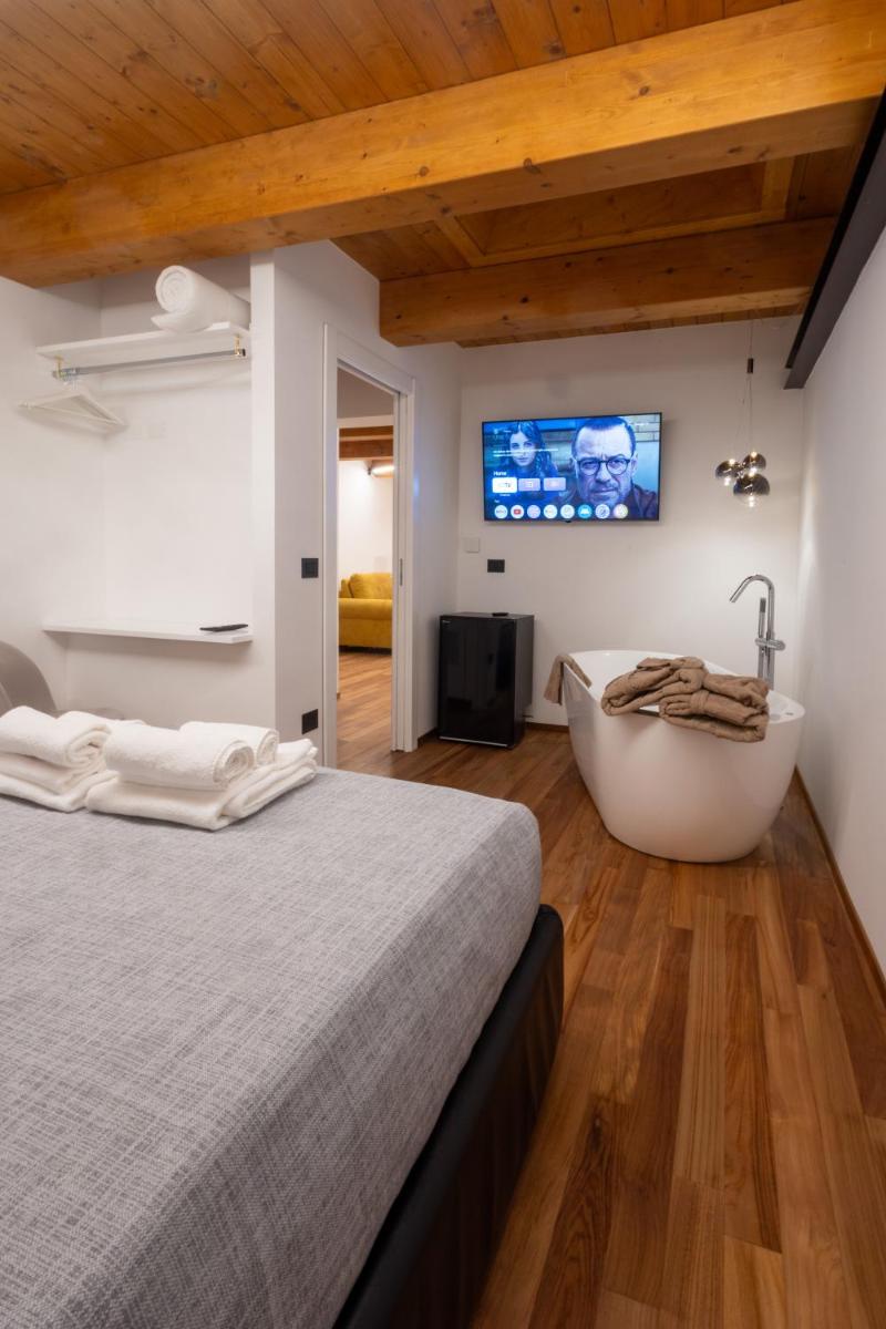 The Crispi House - Housity