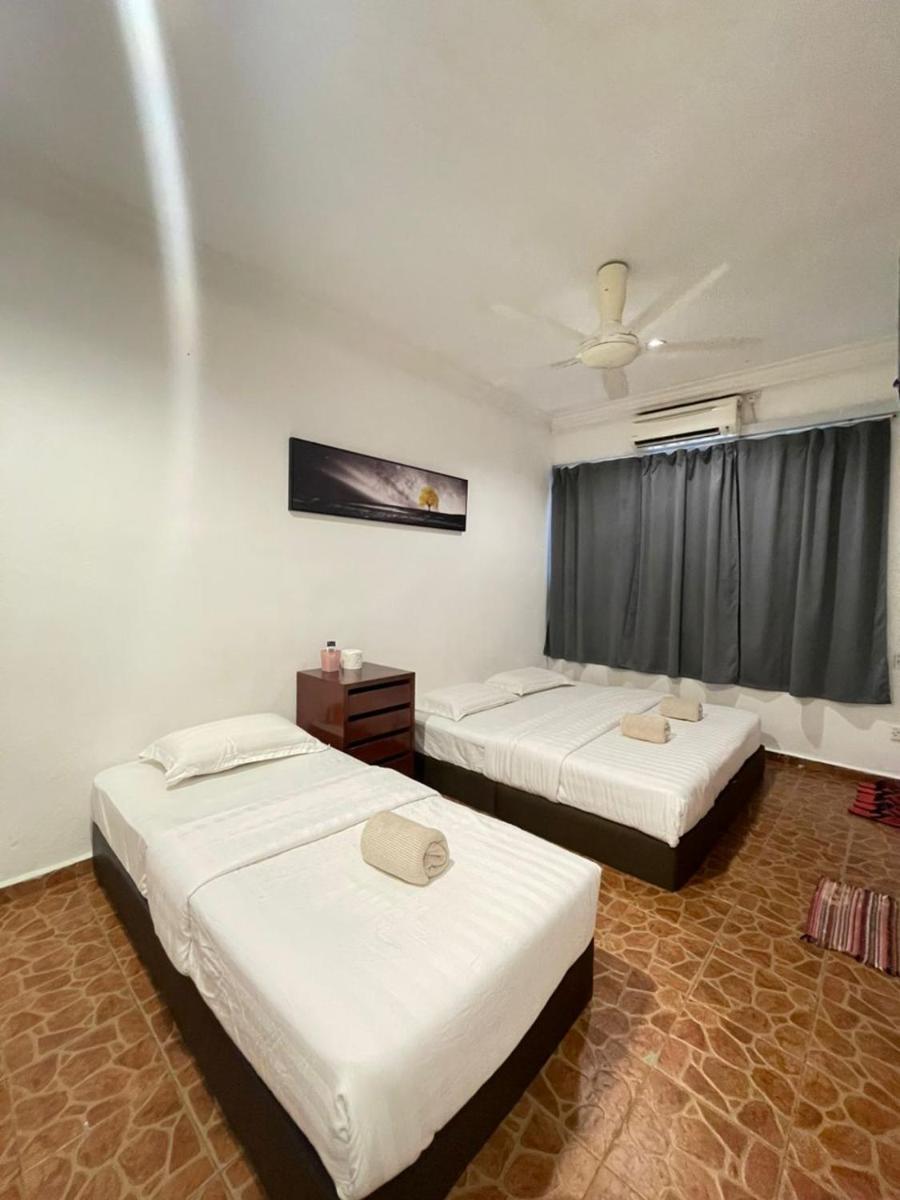 Warisan Family inn @ Seafront - Housity