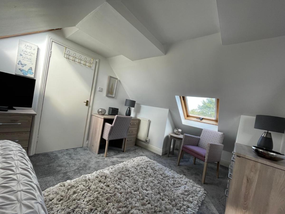 Retreat in the heart of Thurlby - Housity