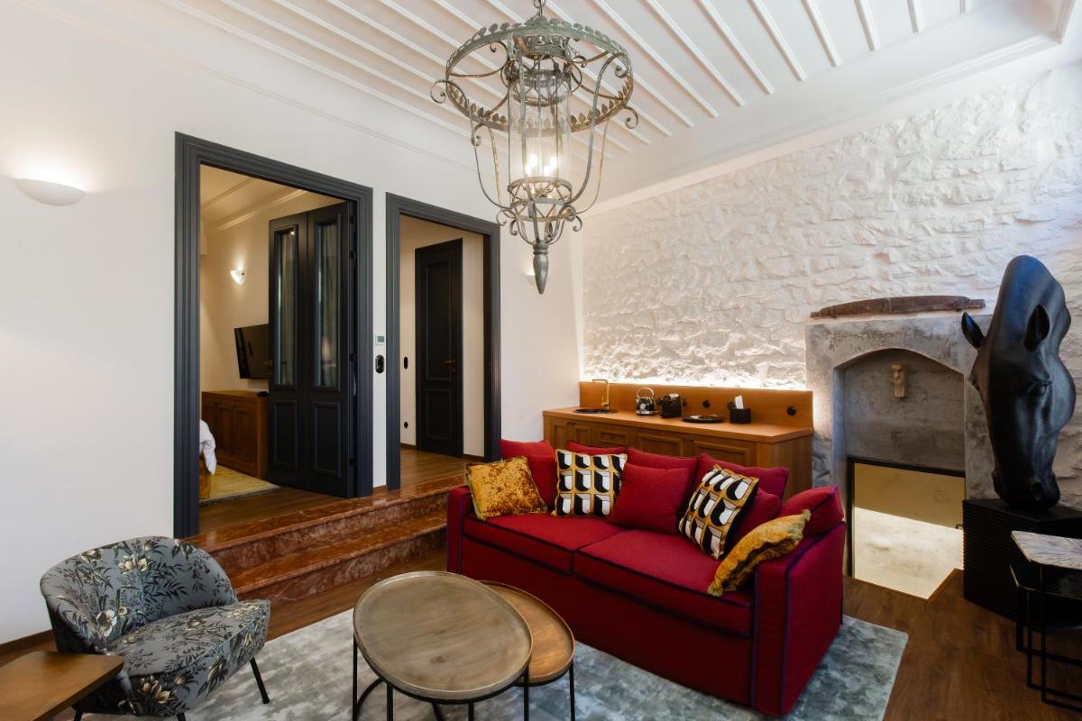 Archo Nafplio Suites & Rooms - Housity