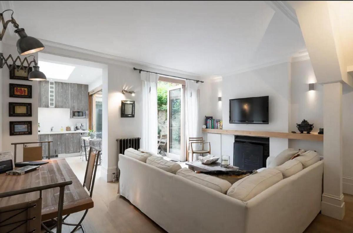 Retreat to a Stylish 1 Bedroom Flat in Chelsea - Housity