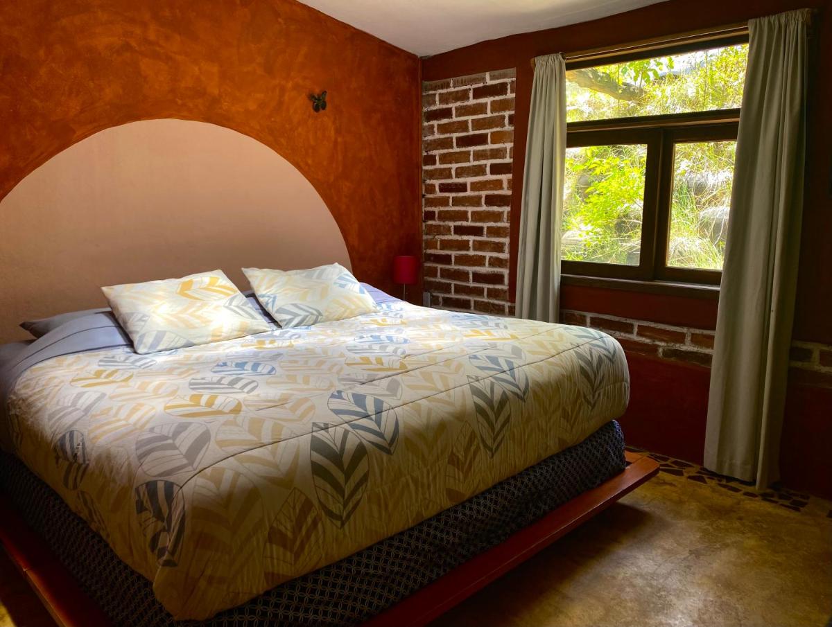Casa 4 Estaciones Retreat B&B - Hizvo