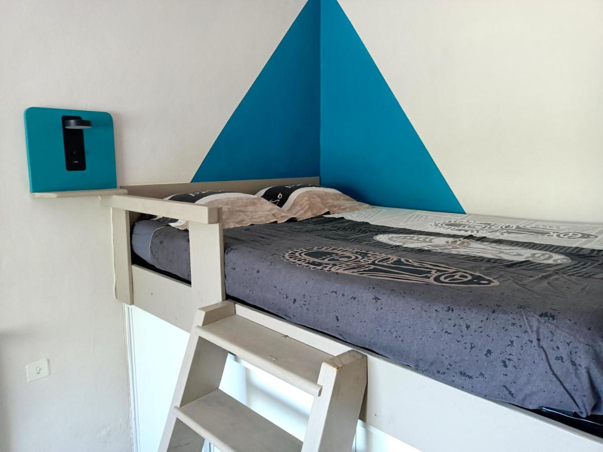 Grand studio au calme. Draps fournis. - Housity