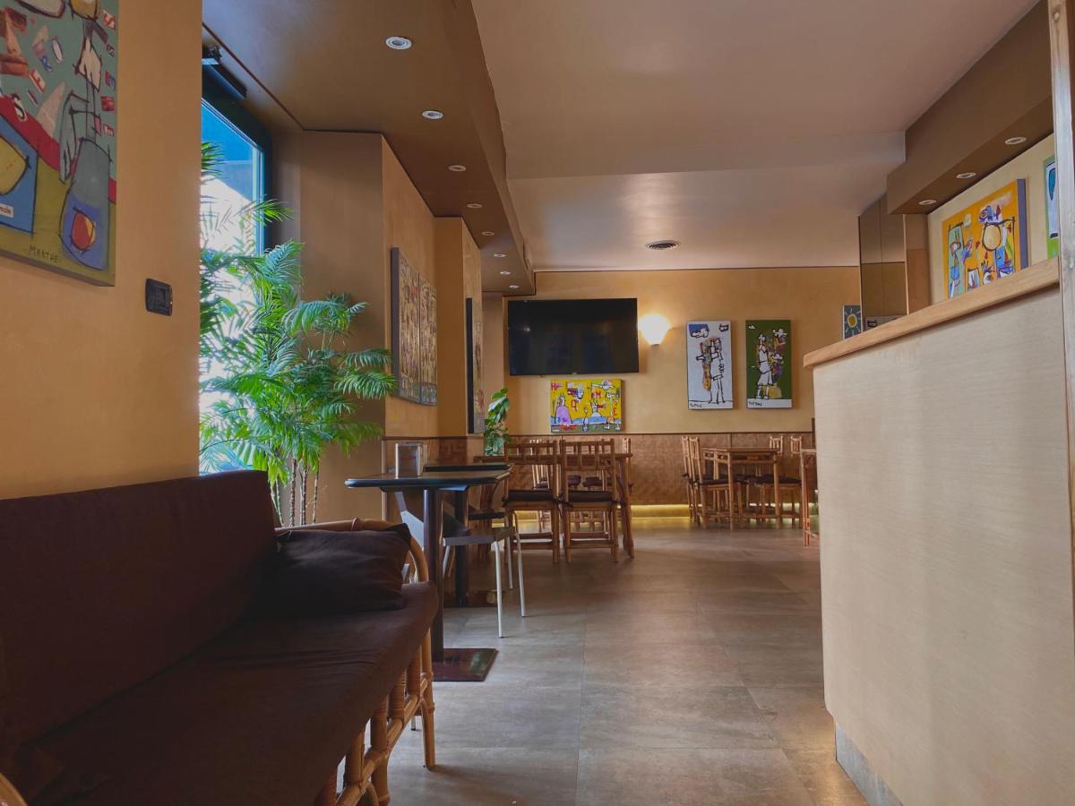 Hotel Rainero - Housity