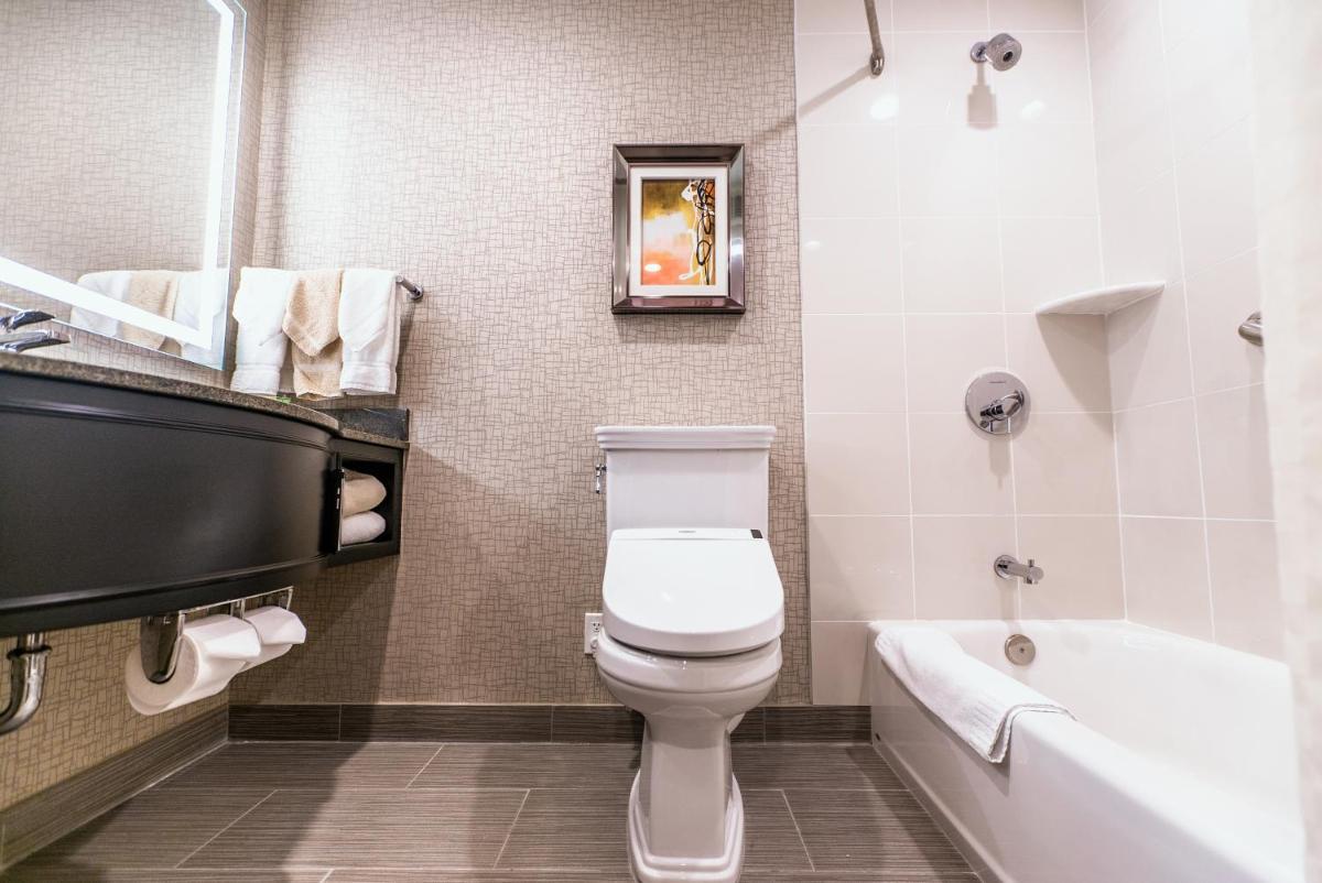 APA Hotel Woodbridge - Housity