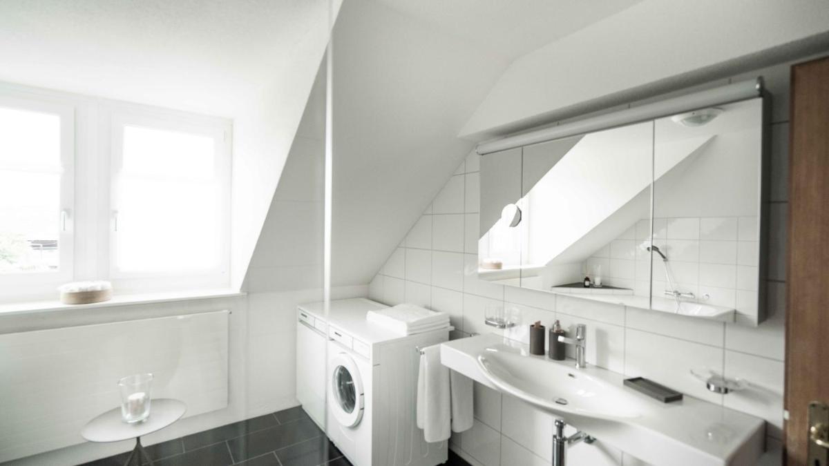 Löwenplatz Apartment near Station by Airhome - Hizvo