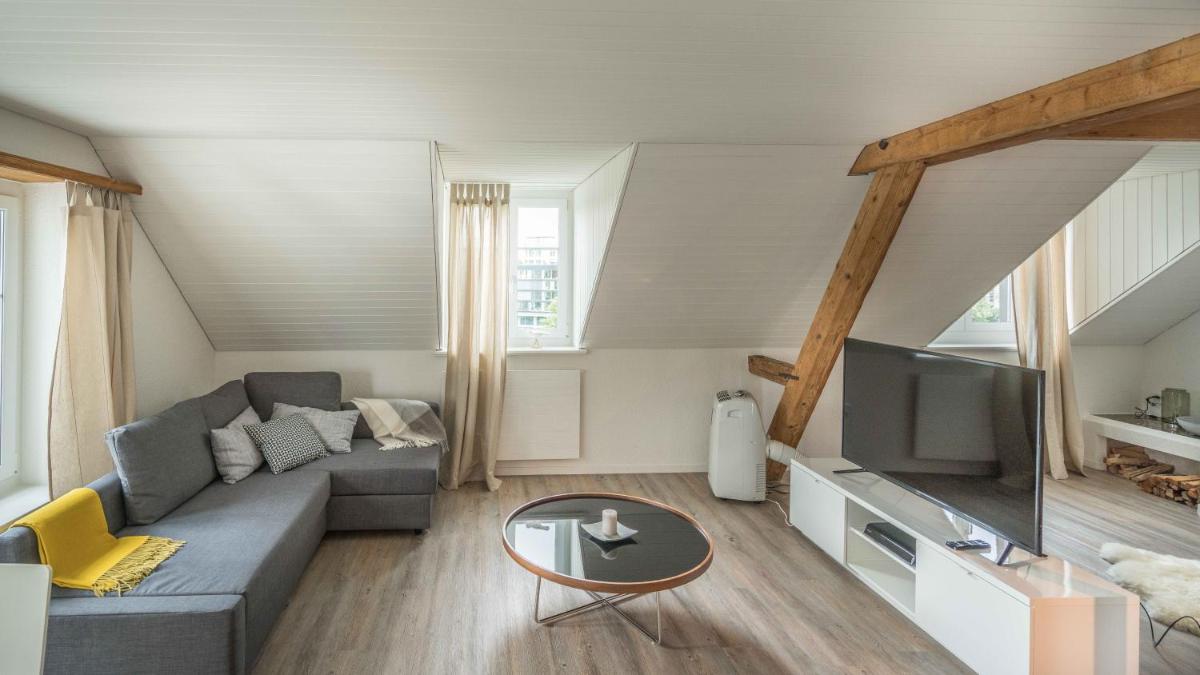 Löwenplatz Apartment near Station by Airhome - Housity