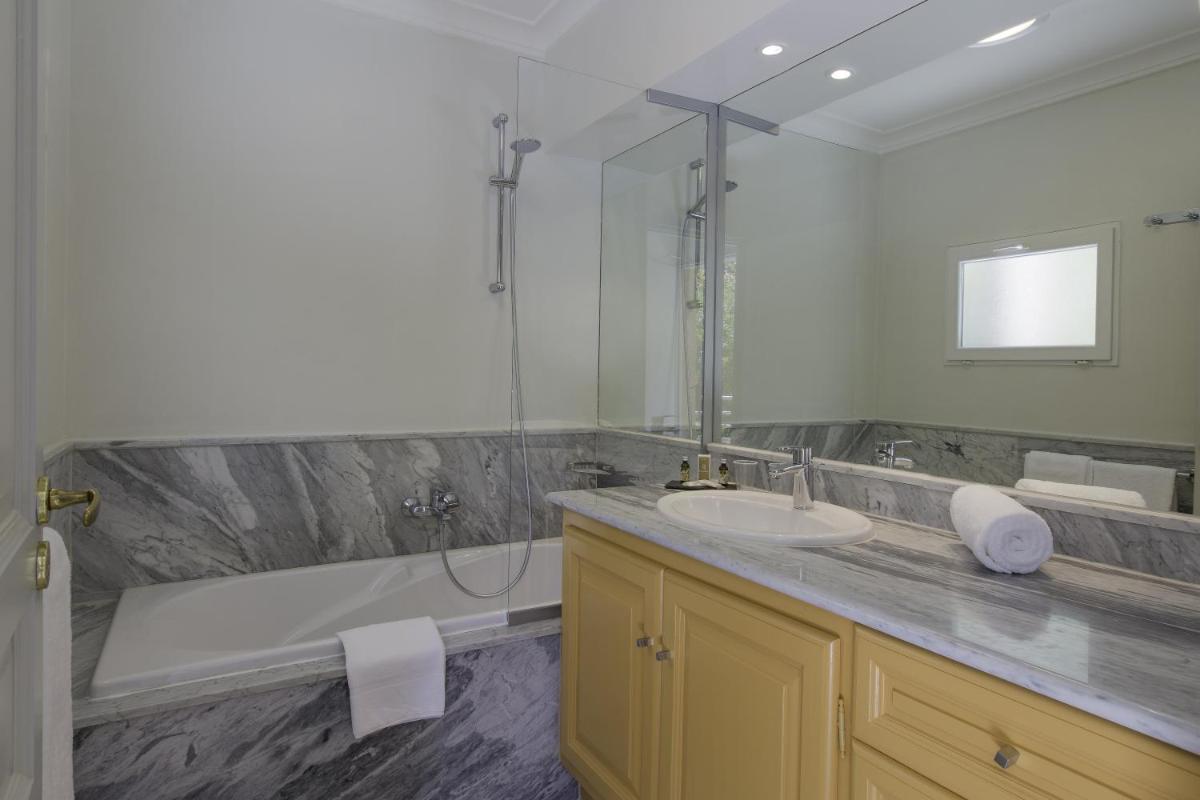 Best Western Plus San Damianu - Housity