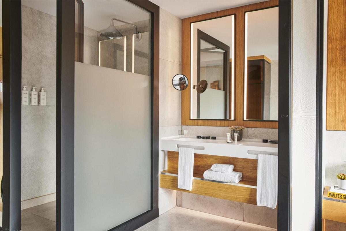 Un baño de Grand Hyatt Barcelona