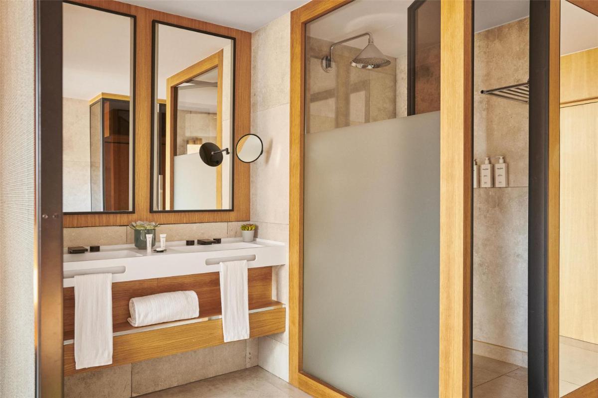 Un baño de Grand Hyatt Barcelona