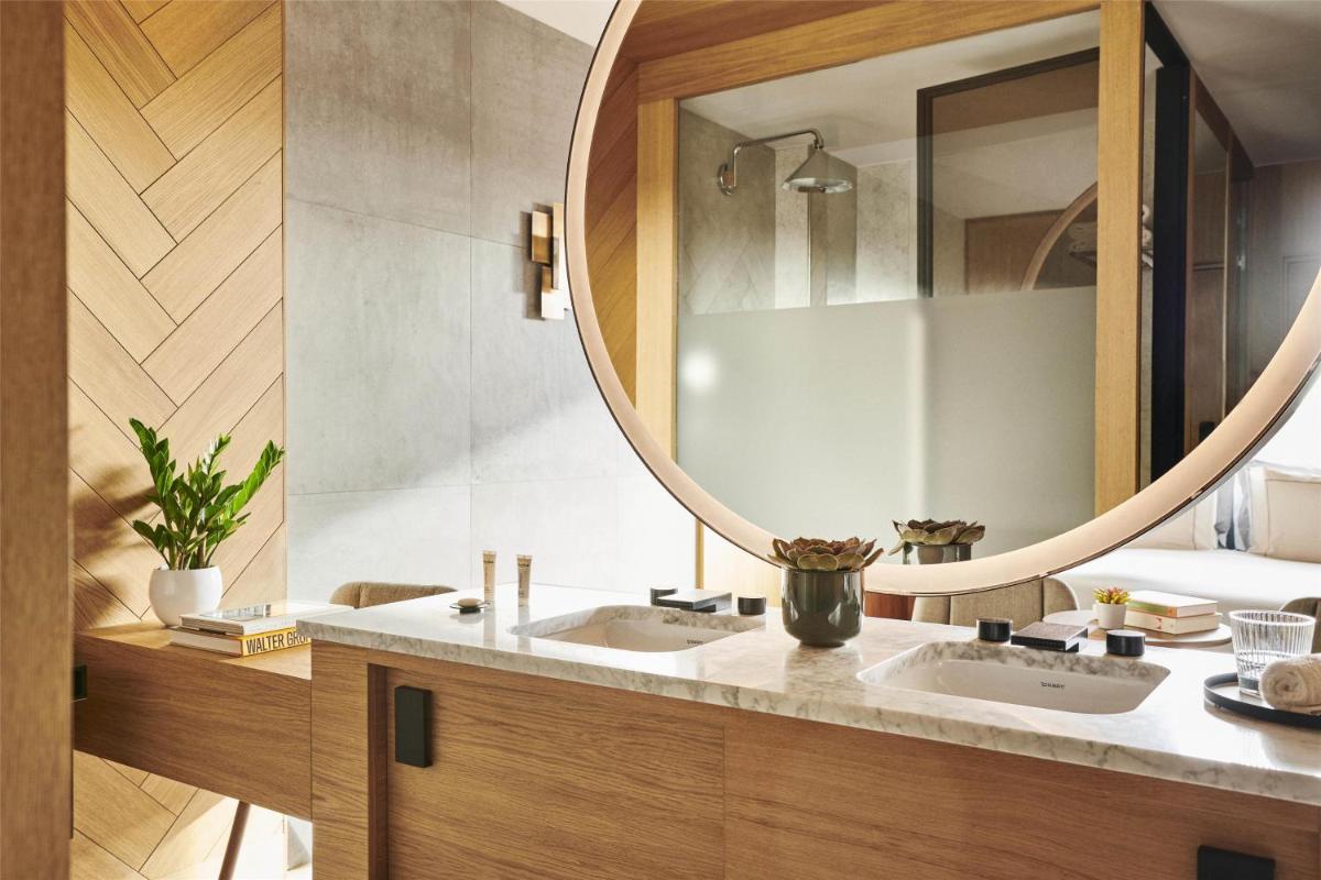 Un baño de Grand Hyatt Barcelona
