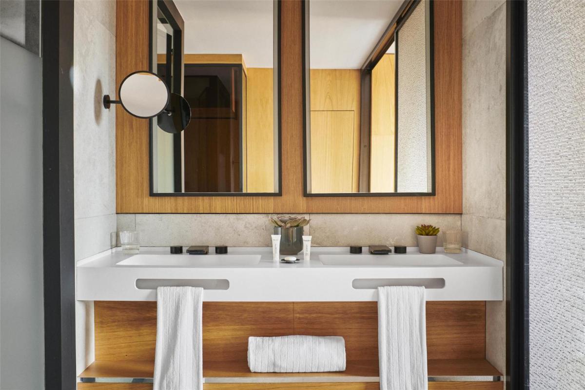Un baño de Grand Hyatt Barcelona
