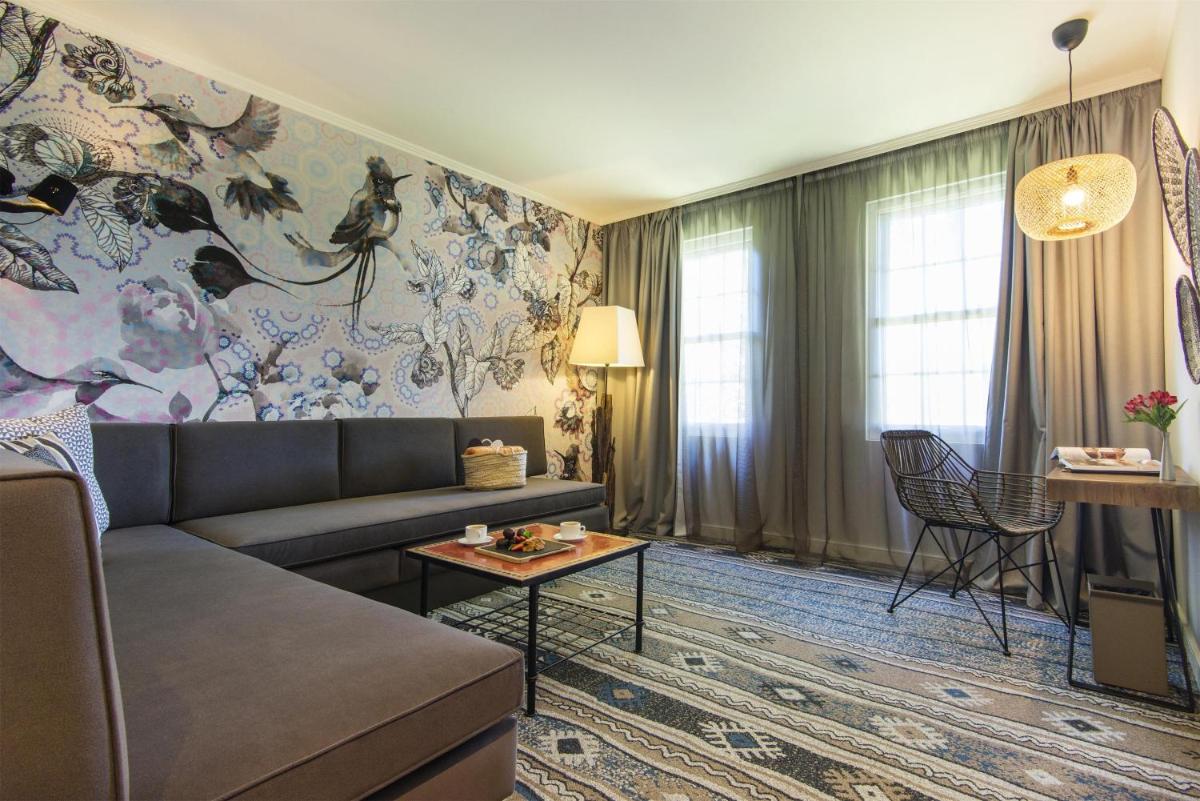 Zona de estar de Lindner Hotel Mallorca Portals Nous, part of JdV by Hyatt