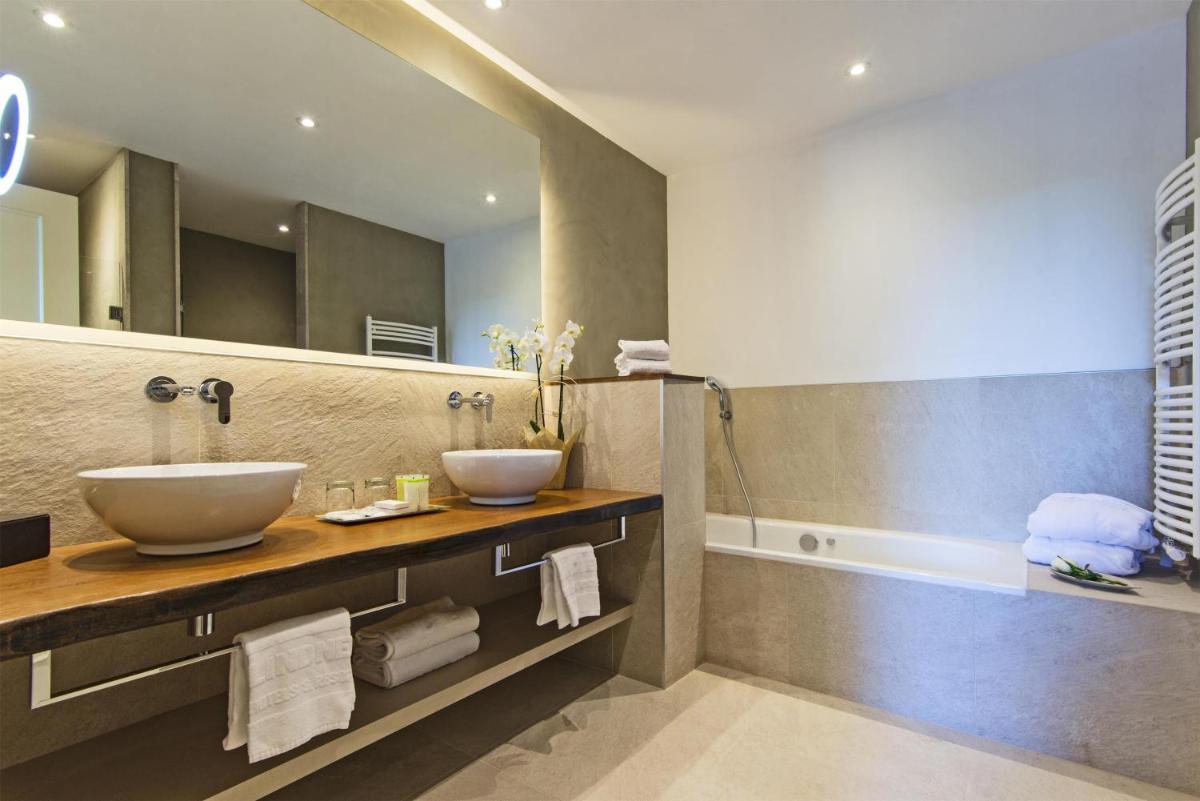 Un baño de Lindner Hotel Mallorca Portals Nous, part of JdV by Hyatt