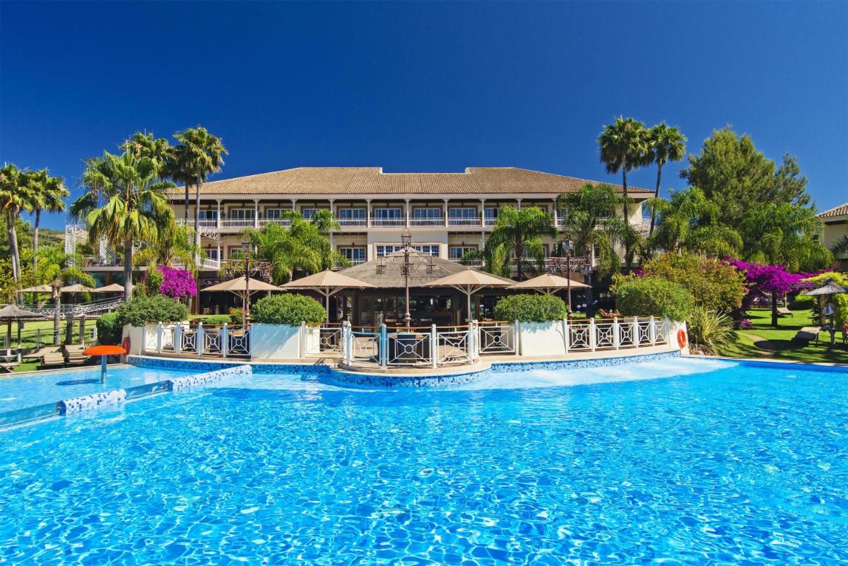 Piscina en o cerca de Lindner Hotel Mallorca Portals Nous, part of JdV by Hyatt