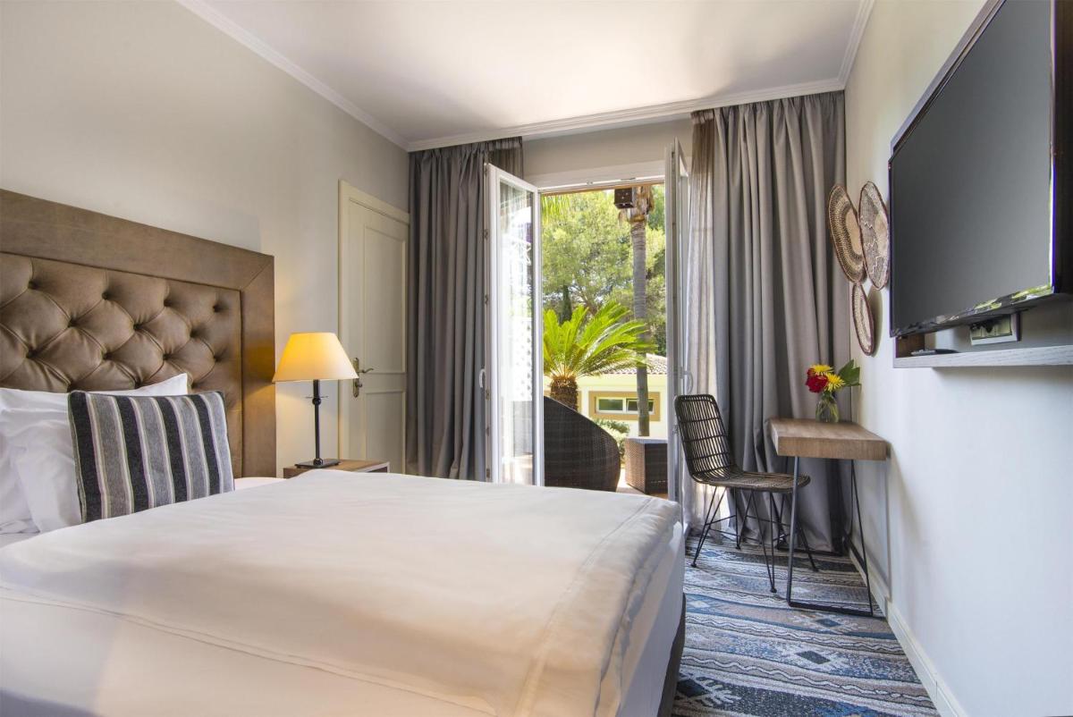 Cama o camas de una habitación en Lindner Hotel Mallorca Portals Nous, part of JdV by Hyatt